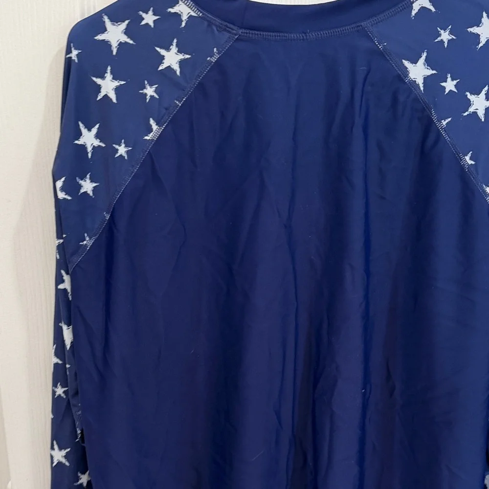 Halcurt rash guard NWT size 2x - Picture 9 of 9